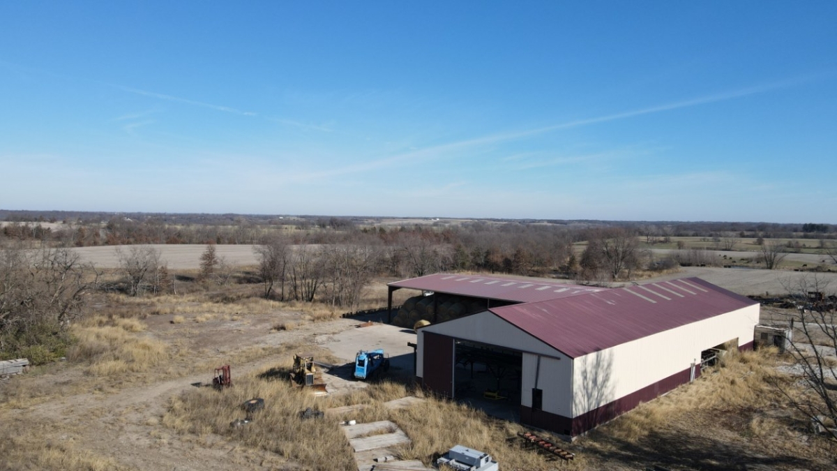 7.52 Acres With Buildings Located In Scotland County, Missouri